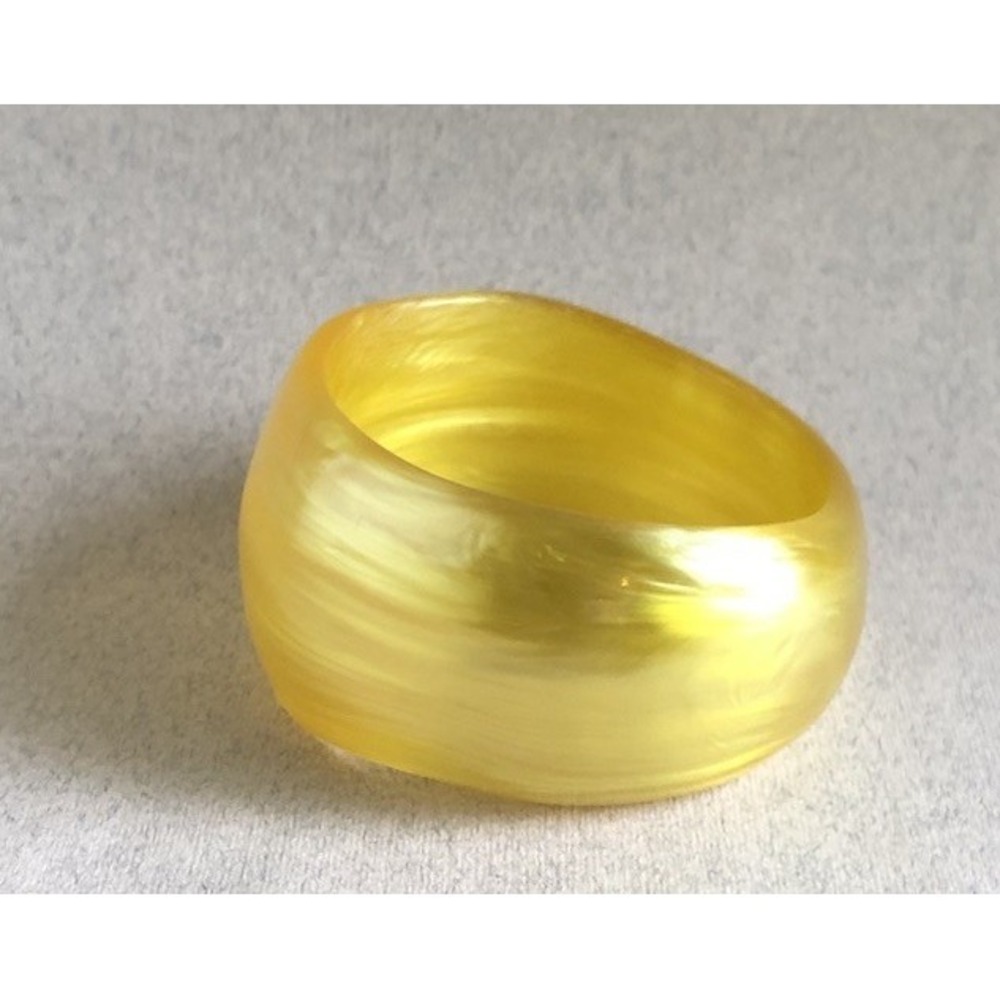 Vintage Chunky Yellow Lucite Iridescent Swirl 1"- 1.75" Wide Bangle Bracelet - Picture 5 of 9